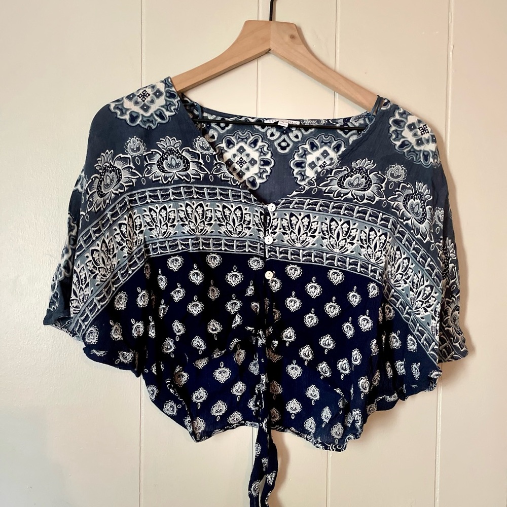Patrons of peace crop top